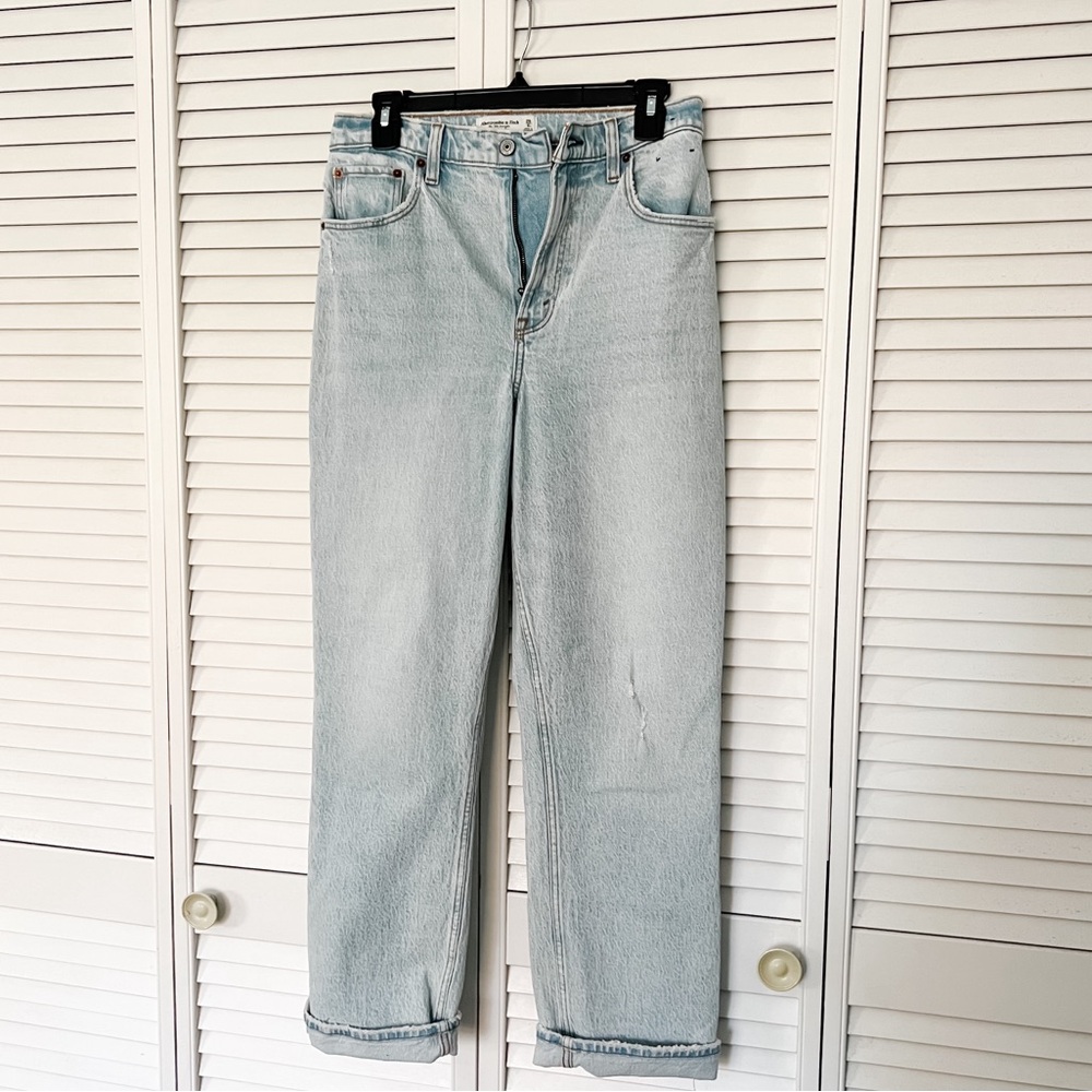 A&F | Curvy 90s UHR Straight Denim
